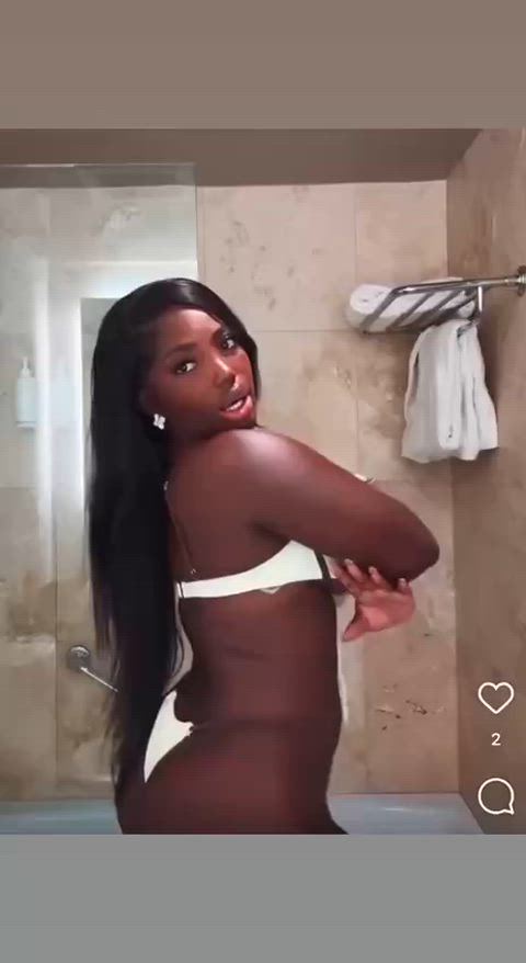 ebony nipslip thick gif