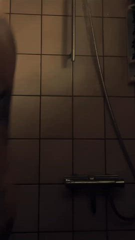 bwc nsfw shower gif