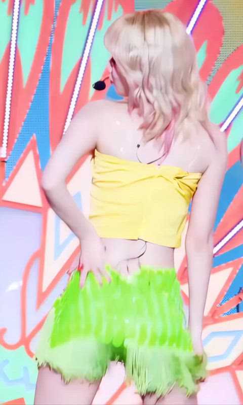 ass ass shaking celebrity cum on ass tease teasing tight ass kpop gif