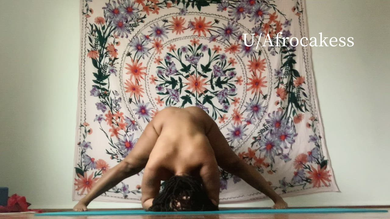 My ass during headstands&gt;&gt;&gt;