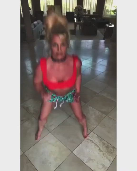 Bouncing Tits Britney Spears Dancing gif