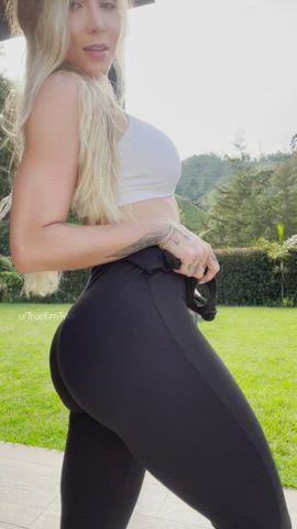big ass big tits blonde latina twerking gif