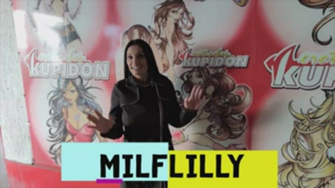 MILF Lilly-erotic Shop (party 1)