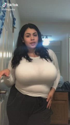 clothed curvy huge tits natural tits non-nude thick tight tiktok top gif