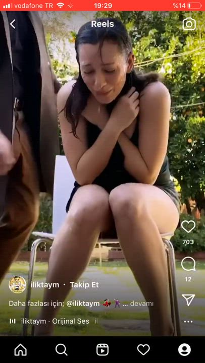 does anybody know her name or insta? sorry couldnt crop the video.