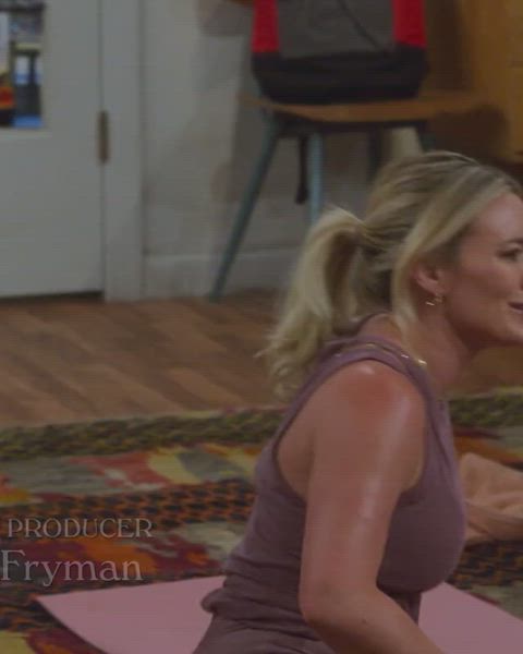 booty hilary duff yoga pants gif