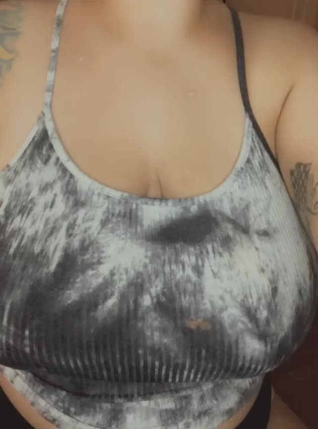 Love watching my 38DDD boobies be released! DMs invited baby