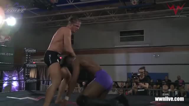 WWN Freebie: Matt Riddle vs. Shane Strickland (EVOLVE 104)