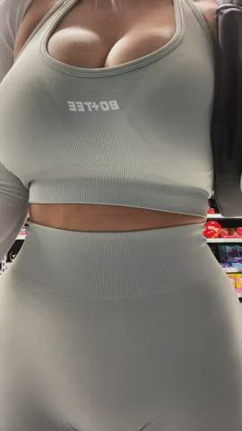 ass big tits boobs grocery store tits workout gif