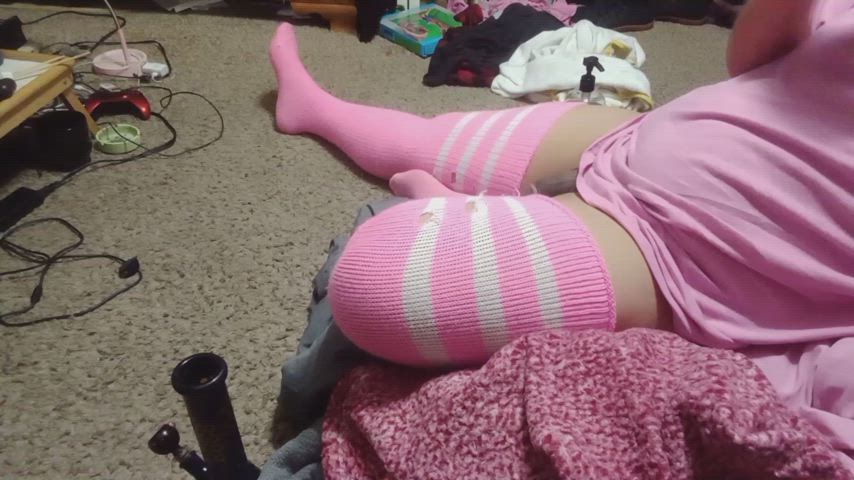 femboy thick thick thighs thick-booty gif