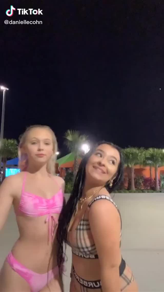 Jordyn Jones & Danielle Cohn on tiktok