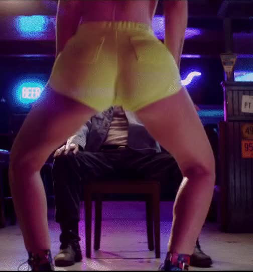 Big Ass Iggy Azalea Pawg gif