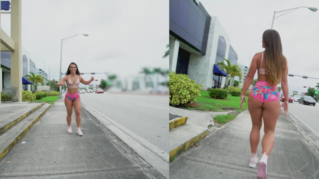 Kelsi Monroe's two ways of walking