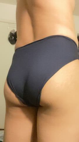 A comfy pair of panties after a nice hot shower ?