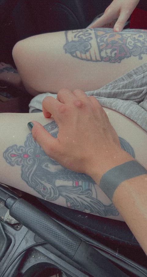 tattease tattoo tattooed thick thighs thighs hands thick-booty gif