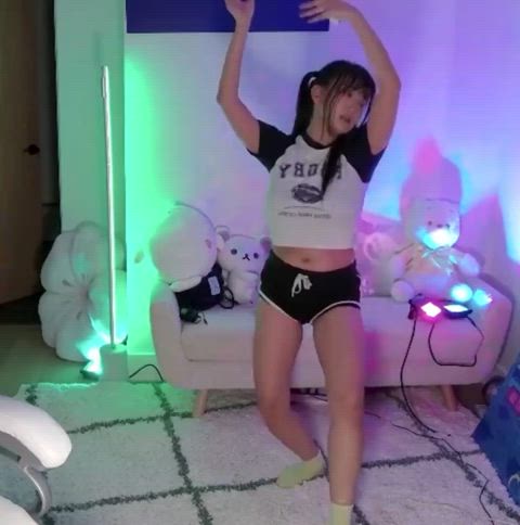 asian celebrity clothed dancing gamer girl gif