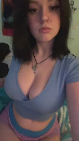 belly button big tits cleavage cute downblouse huge tits pale teen tiktok gif
