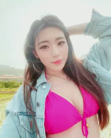 Asian Cute Korean Model gif