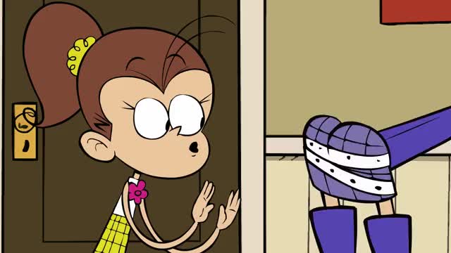 luna loud twerking her big booty