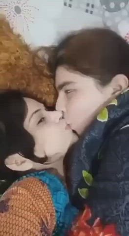 lesbian paki bhabhi