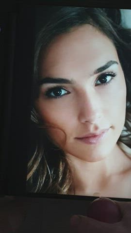 Gal Gadot's perfect face deserves lots of cum!