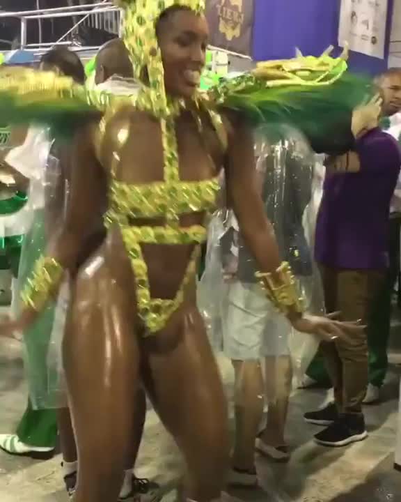 IZA (Brazilian singer - Carnaval 2020)