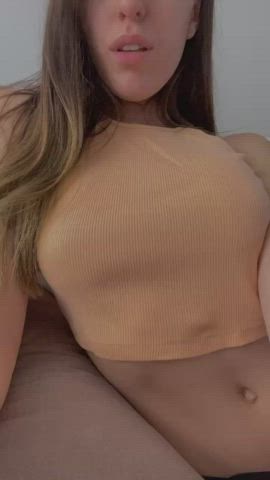 Want to see what's under my shirt? Link below 🤭