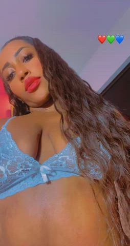 ebony latina lips model seduction sensual webcam gif
