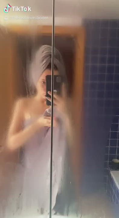 TikTok gif