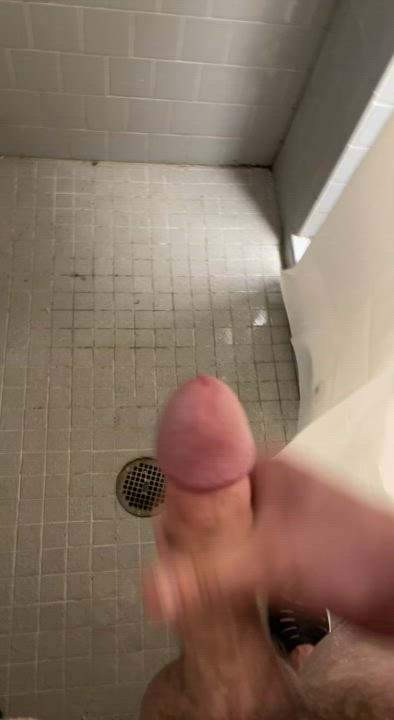 Cumming in dorm shower! All these dms get me turned on!