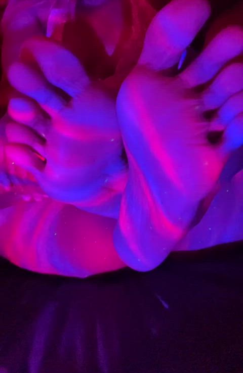 My hypnotizing feet order you to send right now.