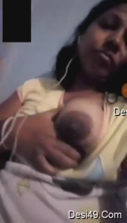 Desi ?Gf show her ?boobs on video call