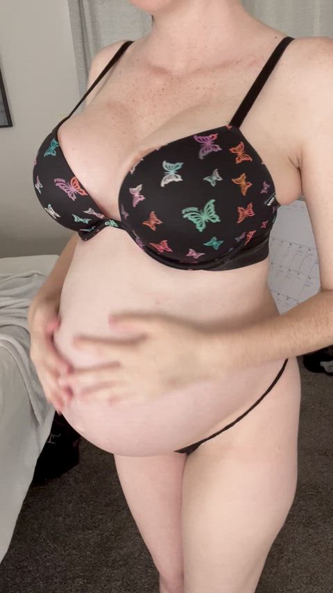 Fill this 21yo preggo with cum 