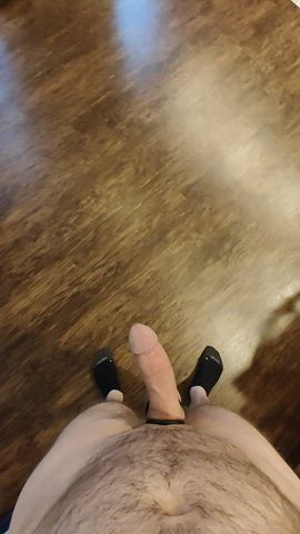 huge load just shot this morning after edging on Chaturbate. pms open!
