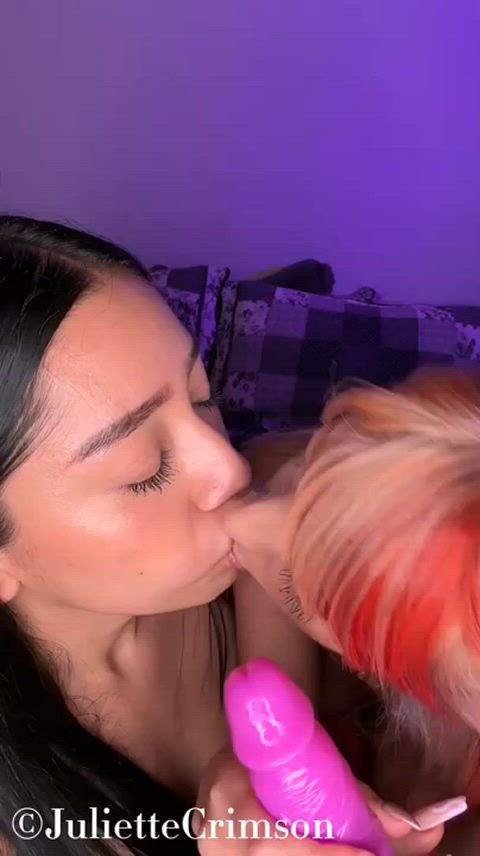 amateur french kissing kiss kissing lesbian lesbians onlyfans gif