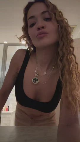 ass big tits blonde celebrity cleavage dancing natural tits rita ora underboob gif