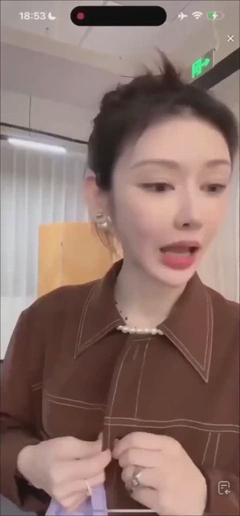 accidental asian boobs clothed nsfw natural tits nipples nipslip tiktok r/juicyasians