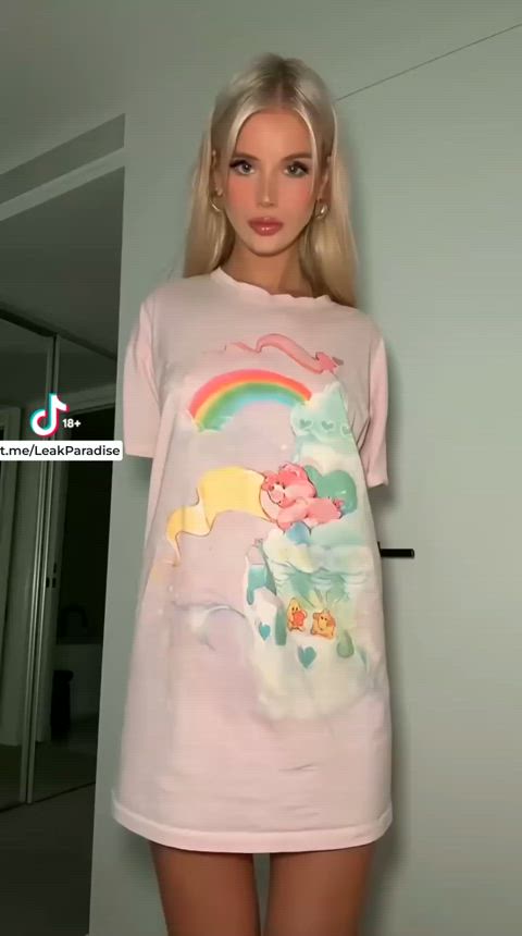 amateur babe blonde nsfw natural tits onlyfans pussy tiktok tits r/tiktits gif