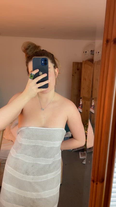 Lil post shower body reveal from a lil English hippie to brighten your day :)