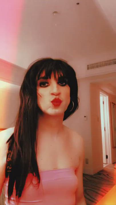 Lips Natural Tits Trans gif