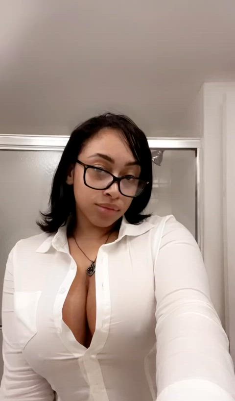 amateur big tits ebony latina milf natural tits solo stripping teasing titty drop