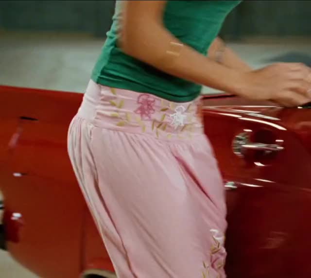 Jessica Alba GIF - 36