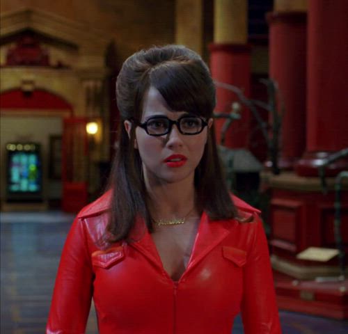 celebrity female glasses linda cardellini gif