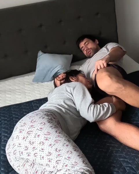 Morning spooning blowjob