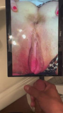 Cum shot tribute Request on someone’s gf’s pussy...ready to go again. So if u