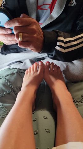 feet milf wife gif