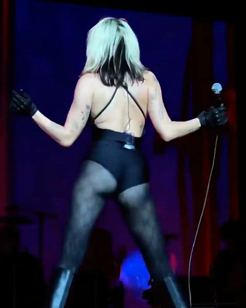 ass miley cyrus twerking gif