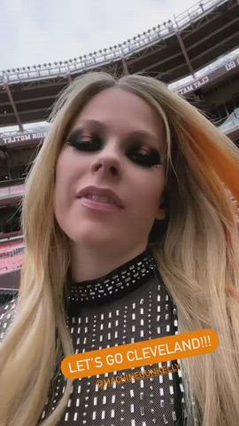 avril lavigne cleavage see through clothing gif