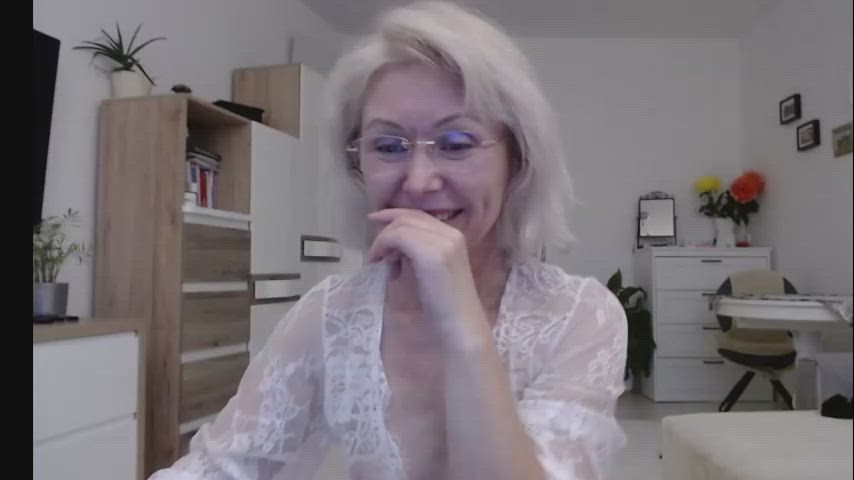 camgirl gilf milf gif