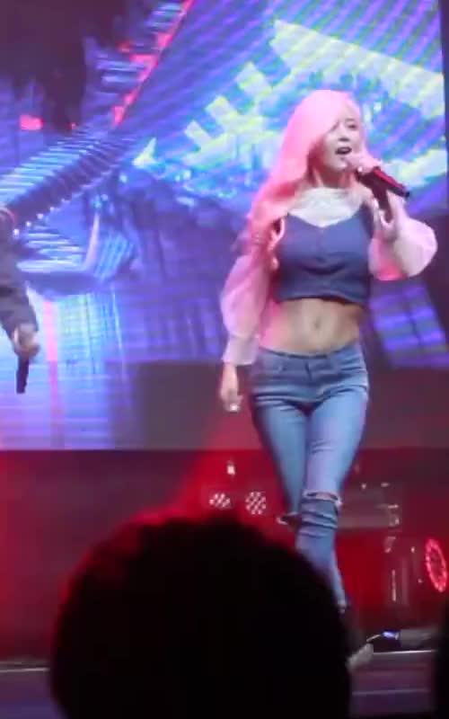 160215 Hyunyoung midriff 3 (Mach)